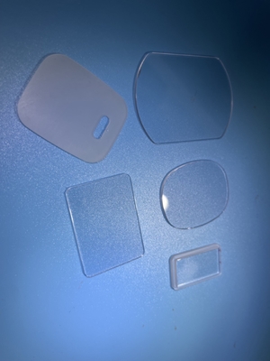 Dostosowane laserowo wycinane szafirowe szkło kryształowe Szafirowe optyczne okno ochronne