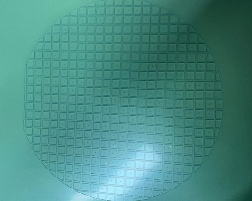 Kwarc / borokrzemianowa płyta ze szkła UV Otwory do wykrawania 4,4 X 4,4 X 0,5 mm