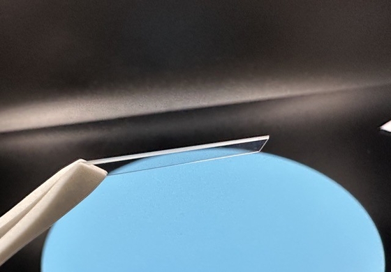 Al2O3 Single Crystal Sapphire Glass Razor Blade Medyczny ostry i polerowany 38x4,5x0,3mmt