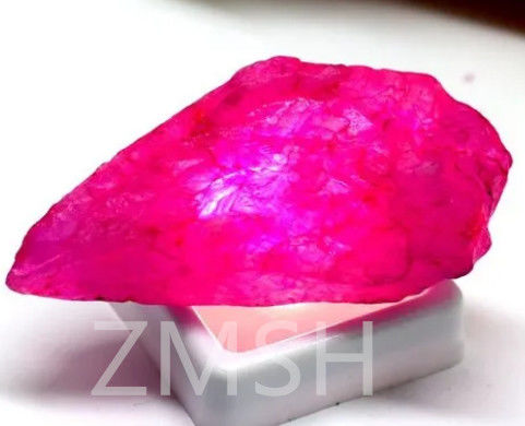 Gorąco różowy FL Grade Laboratory Stworzony szafir surowe kamienie szlachetne z twardością Mohs 9 Diament