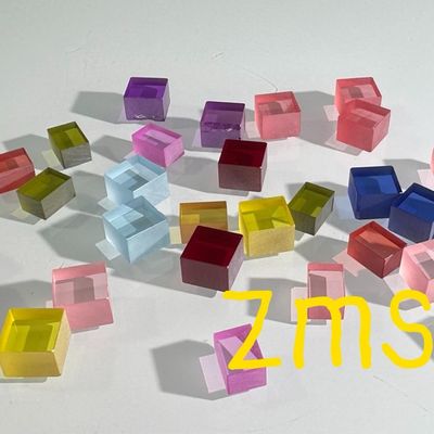 Sztuczna uprawa Dopingowany kolor Sapphire AL2O3 Dostosowana metoda CZ Ruby Blue Padparadscha