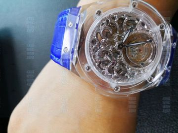 Grubość 3.75mm Szafirowy zegarek Crystal Case Niebieski 9H Wysoka twardość Odporność na ścieranie