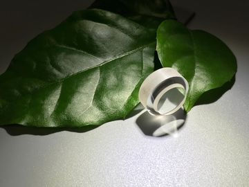 Dobra cena Niestandardowe szkło szafirowe o grubości 5 mm z otworem na część montażową urządzenia w Internecie